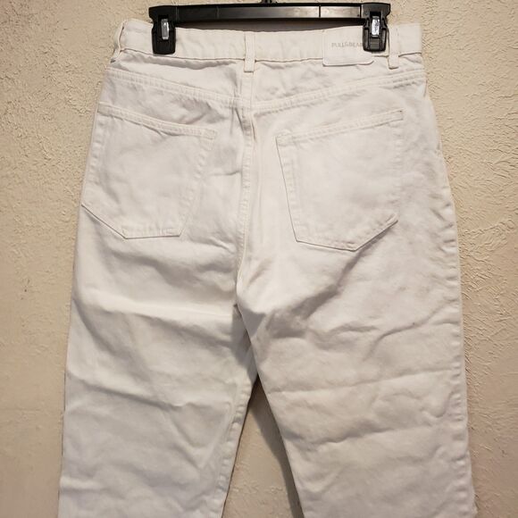 Pull&Bear Slim Denim Fit Mom Raw Hem Jean, Women's Size 8 - White - Picture 8 of 11